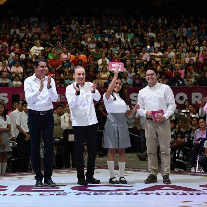 Gobernador Durazo invita a participar en la convocatoria de becas públicas para nivel básico